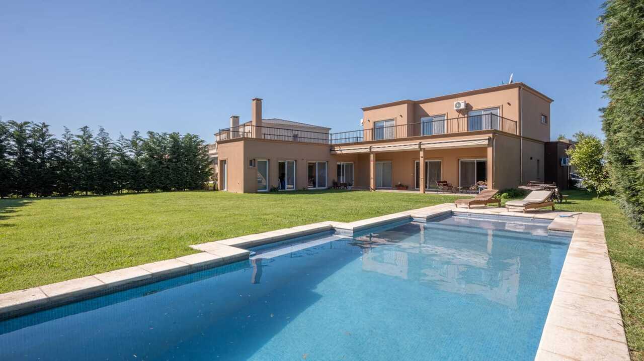 Foto de Venta casa 5 ambientes Haras de Santa María – Escobar - con pileta, imagen 1