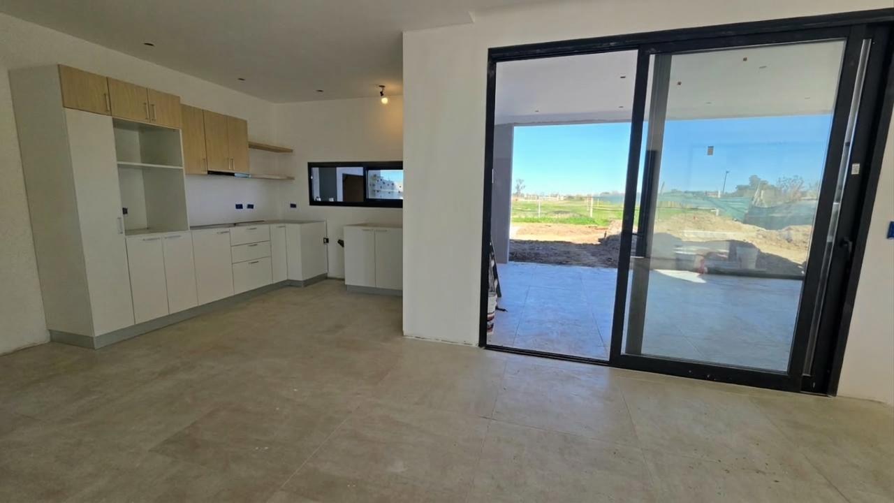 Foto de VENTA casa 4 ambientes - VILA MARINA II - con pileta, imagen 3