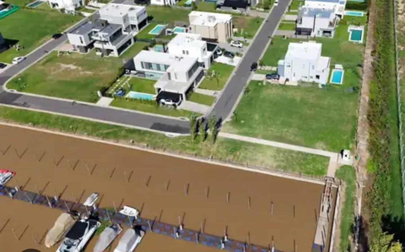 Foto de LOTE EN VENTA VILA MARINA II FRENTE AL RIO CON AMARRA, imagen 2