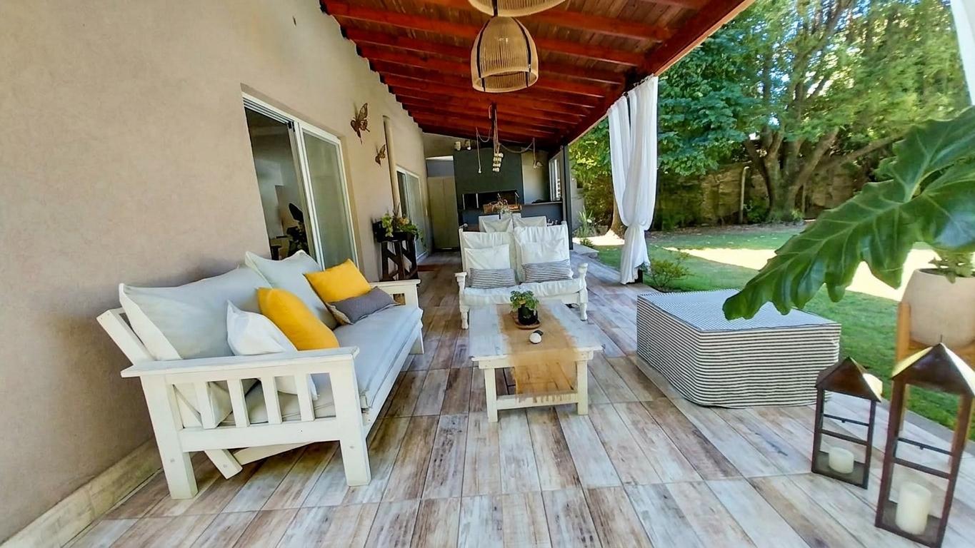 Foto de Venta Casa 4 ambientes La Bota Ingeniero Maschwitz con pileta (copia), imagen 1