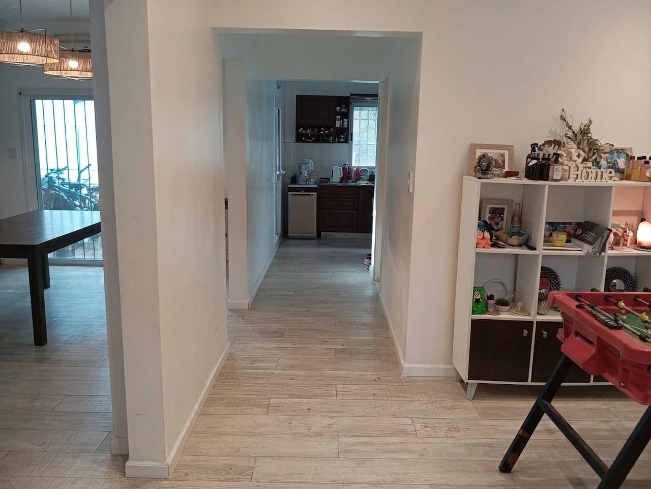 Foto de VENTA CASA CONCEPTO ABIERTO, JARDÍN Y PILETA., imagen 3