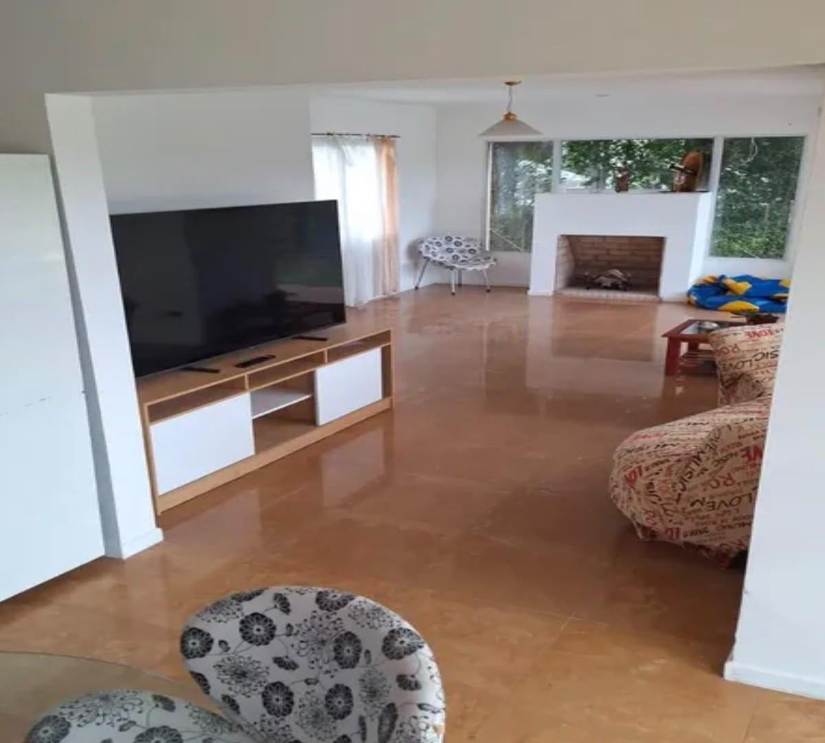 Foto de CASA EN VENTA 5 AMBIENTES EN SAN FRANCISCO CON PARRILLAY PILETA, imagen 4