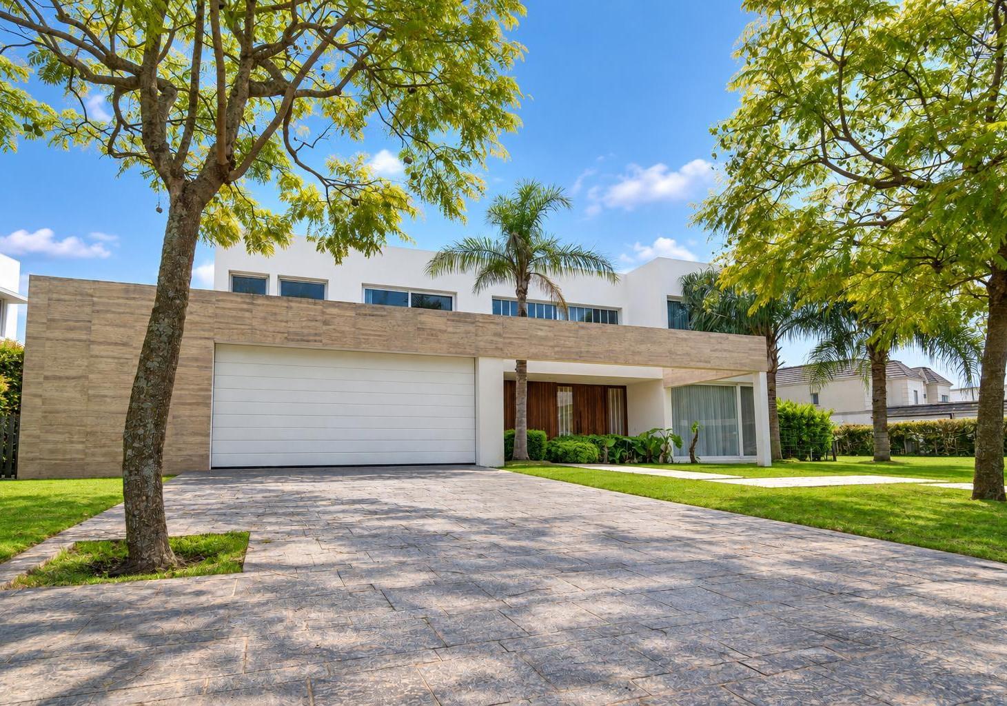 Foto de VENTA Casa - El Golf - Nordelta - al Lago, imagen 1