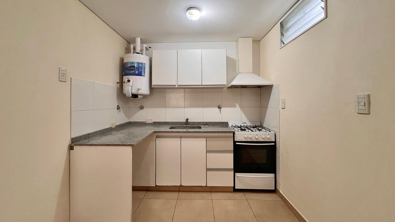 Foto de VENTA DUPLEX 3 AMBIENTES EN CONDOMINIO PRIVADO VILLA DE MAYO, imagen 2