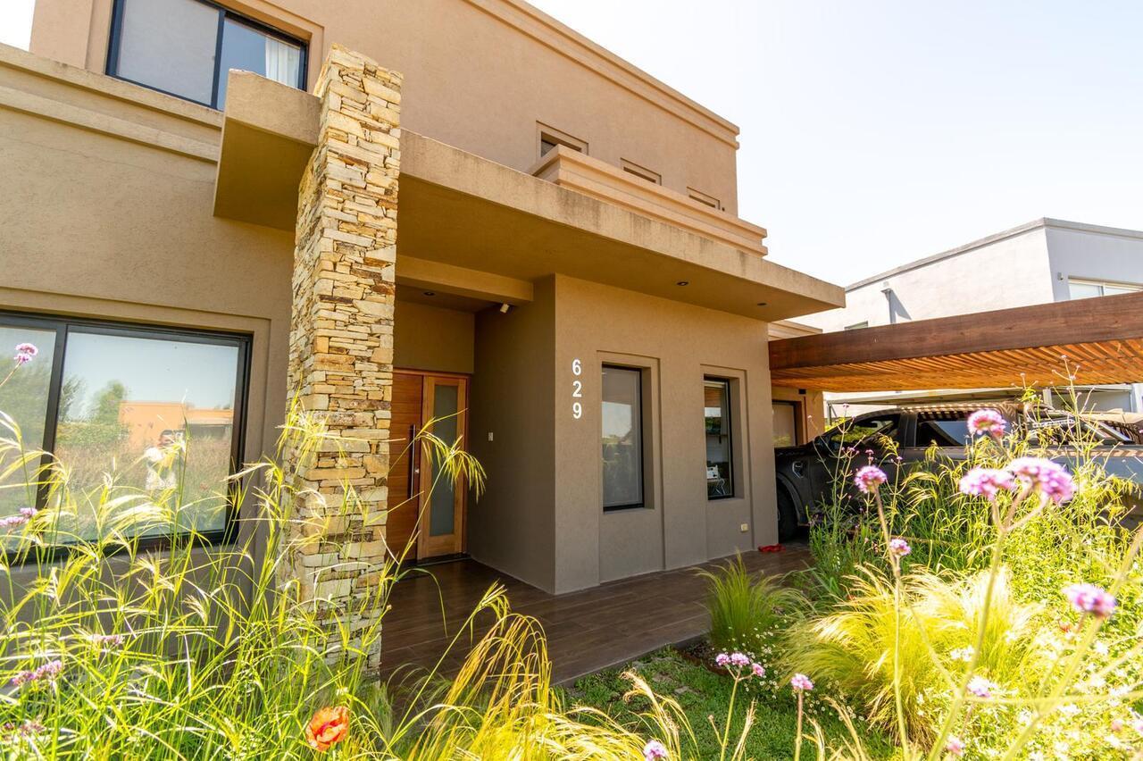 Foto de VENTA CASA 6 AMBIENTES - HARAS SANTA MARÍA, imagen 4