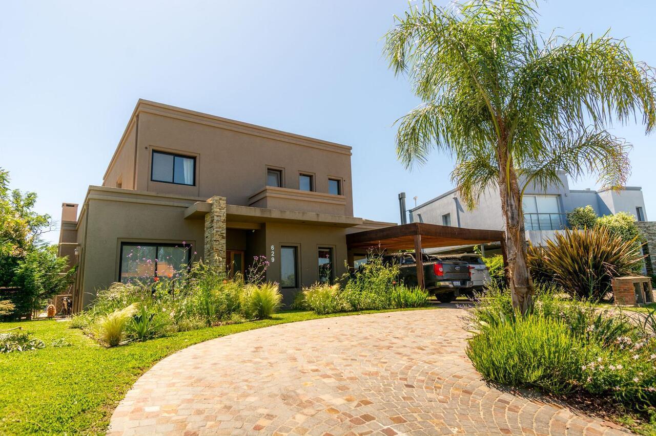 Foto de VENTA CASA 6 AMBIENTES - HARAS SANTA MARÍA, imagen 1
