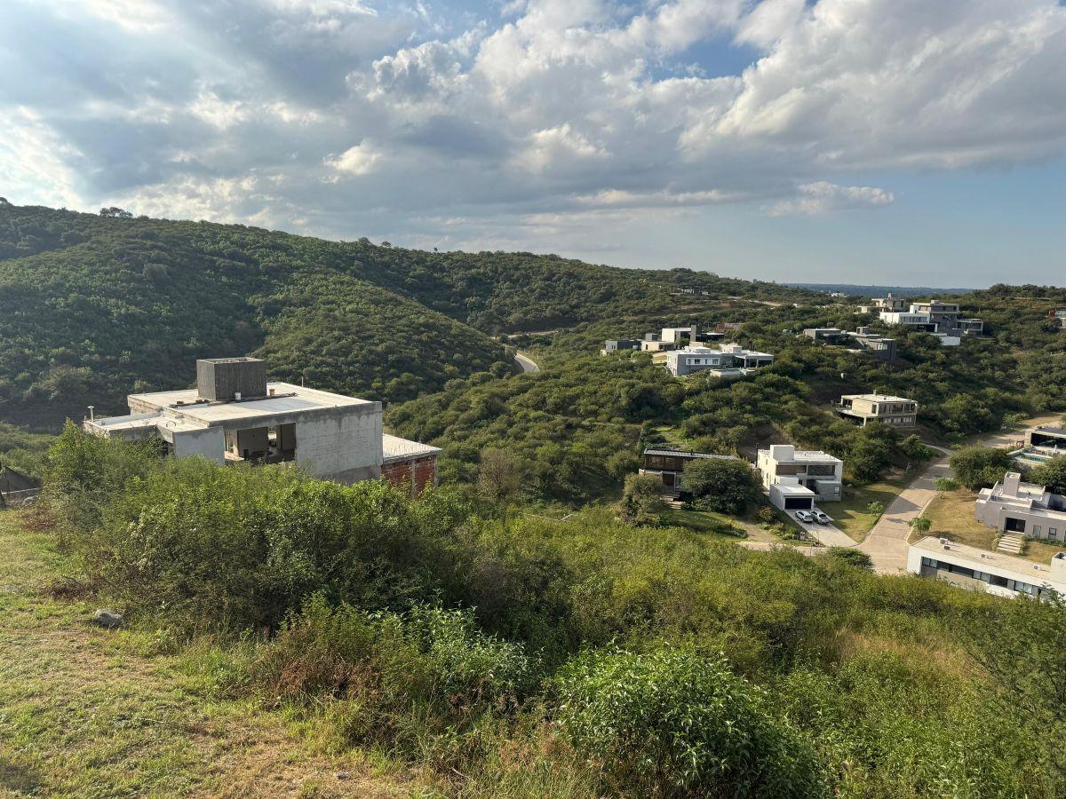 Lote de 1136,94 m² en La Deseada Country, La Calera. A 300 METROS DEL INGRESO.