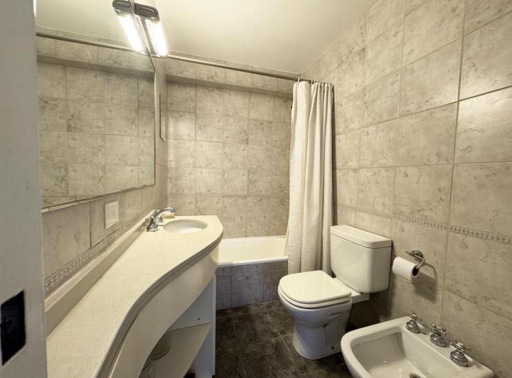 Departamento 3 ambientes con jardín en alquiler temporal - Jardines de San Isidro 5