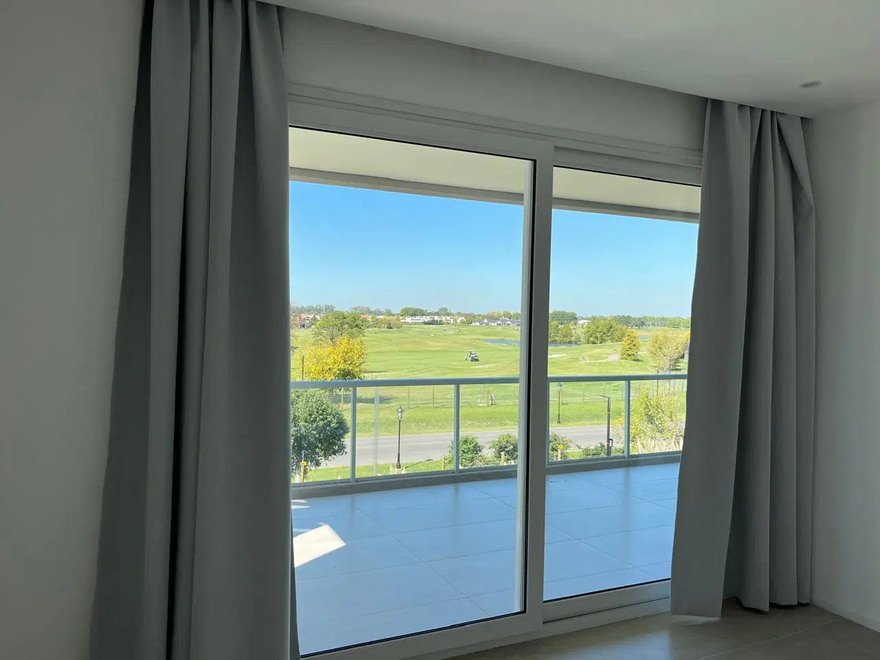 Departamento alquiler 4 ambientes parrilla terraza vista al golf Pilara Pilar 4