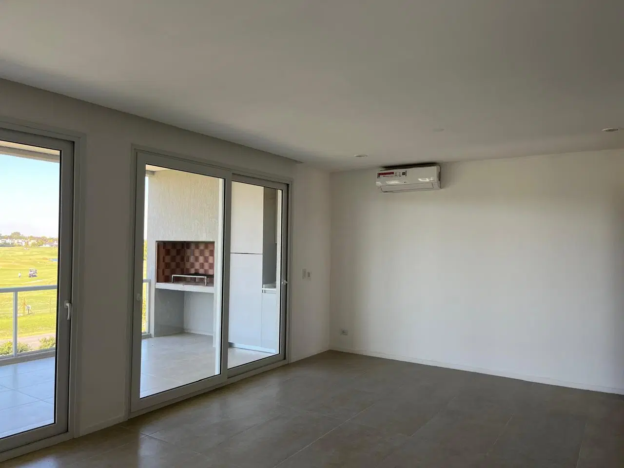Departamento alquiler 4 ambientes parrilla terraza vista al golf Pilara Pilar 5