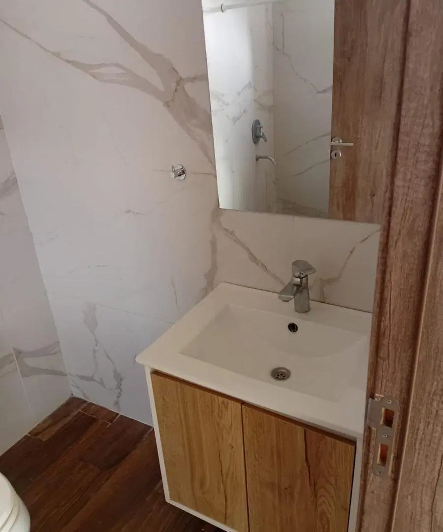 Casa duplex alquiler 4 ambientes parrilla jardín pileta Saraví Village Pilar 3
