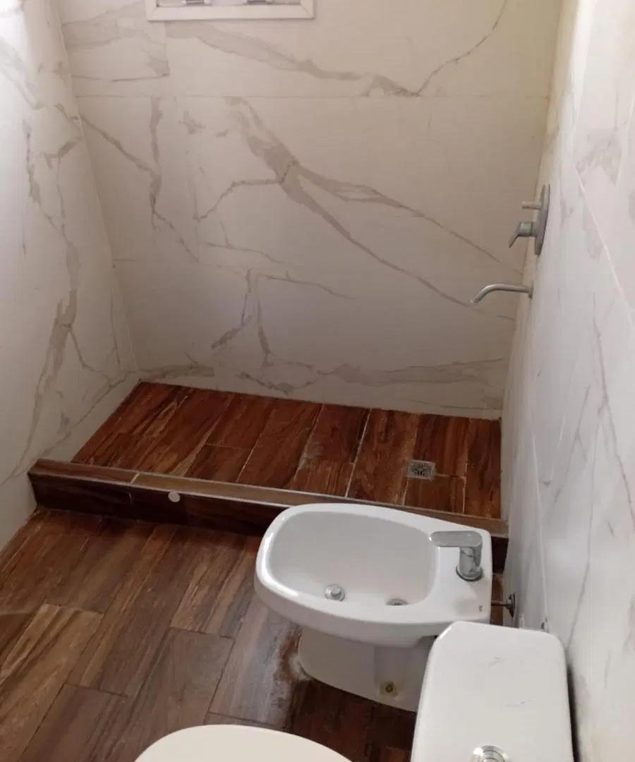 Casa duplex alquiler 4 ambientes parrilla jardín pileta Saraví Village Pilar 5