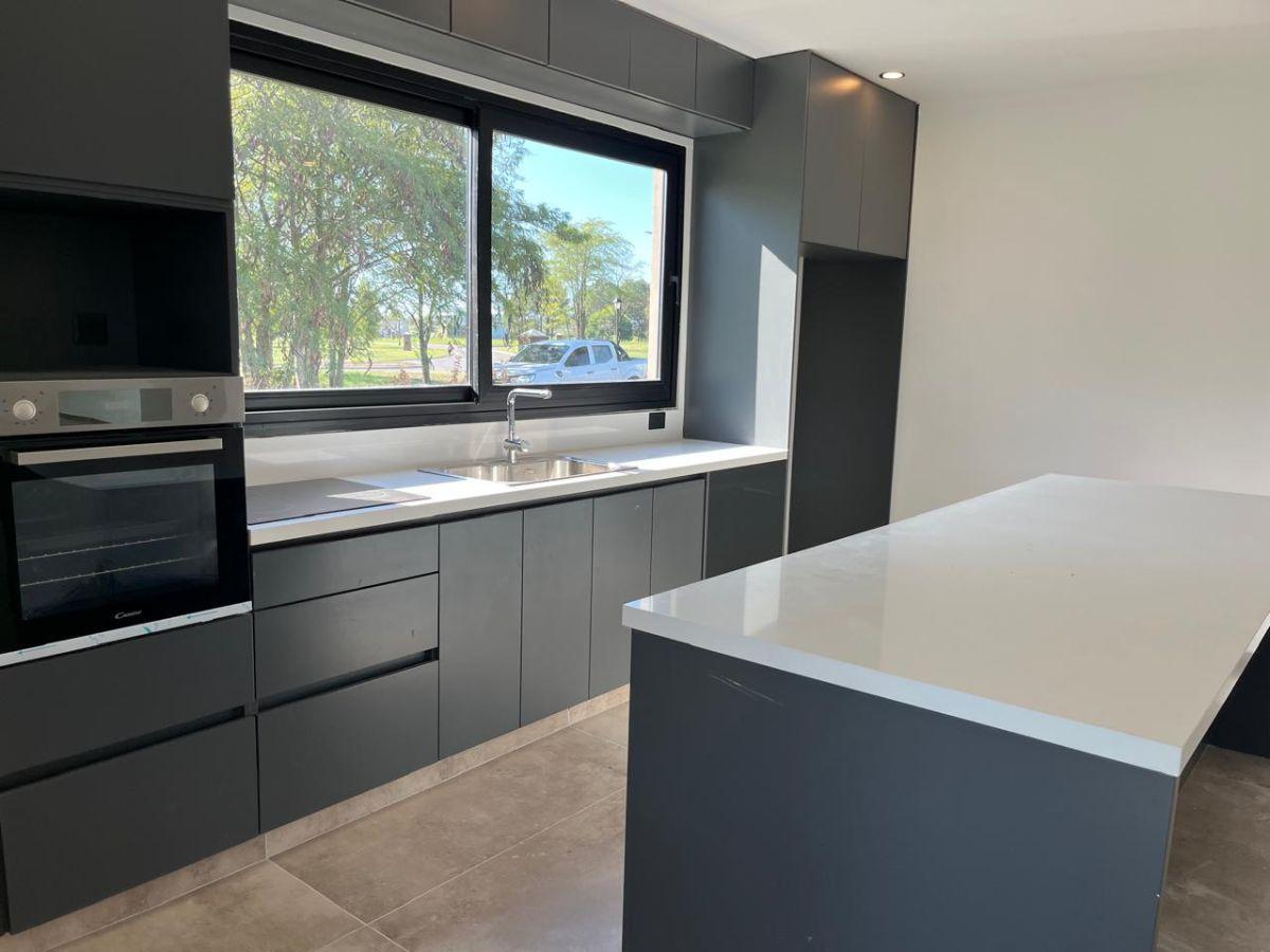 Foto de Casa 7 Ambientes en Venta a Estrenar Barrio El Tilbury, Pilara con, imagen 4