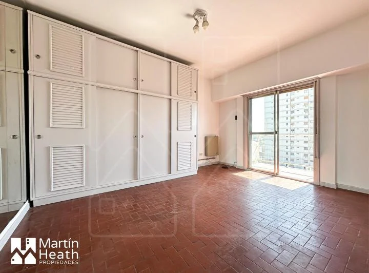 Espectacular Monoambiente, piso alto, todo sol y vista abierta!  3