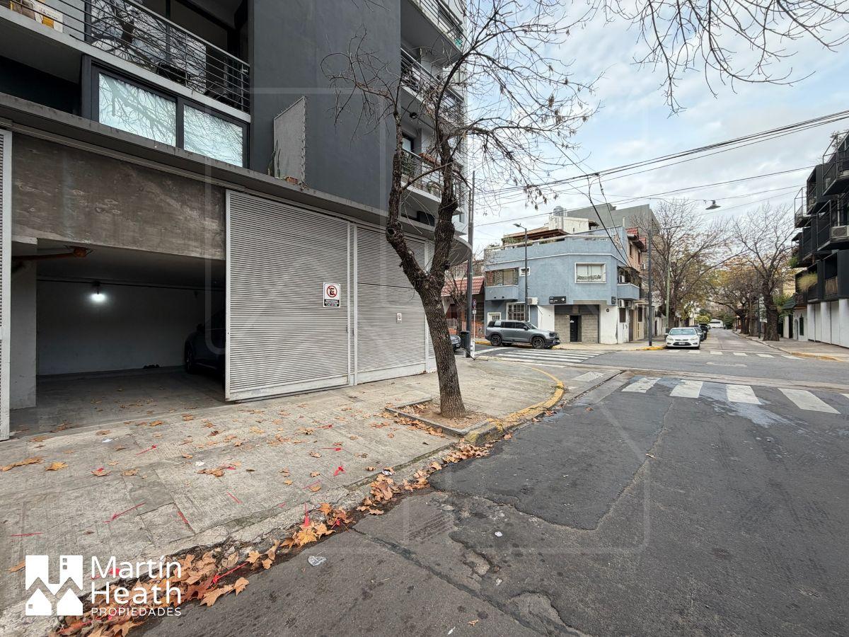 -VENTA- Cochera Fija Cubierta con Entrada Individual de 5x2,30. Acceso directo desde la calle.