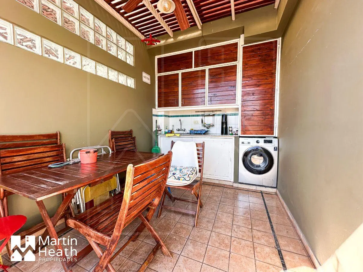 - Venta - Apto Credito - 3 Ambientes + Quincho y Terraza Propia! 3