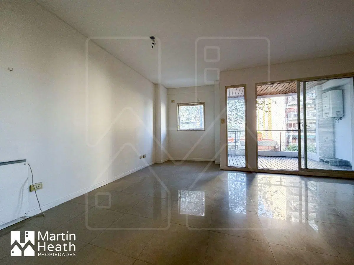 -APTO CRÉDITO- VENTA- Gran Monoambiente divisible con balcon terraza. 5