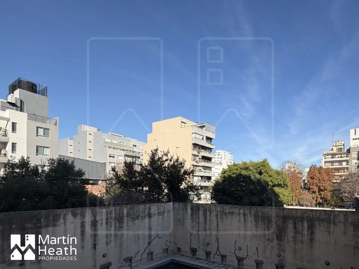 -ALQUILER- 2amb. con ventilación cruzada de aire y balcón. Edificio con pileta. 4