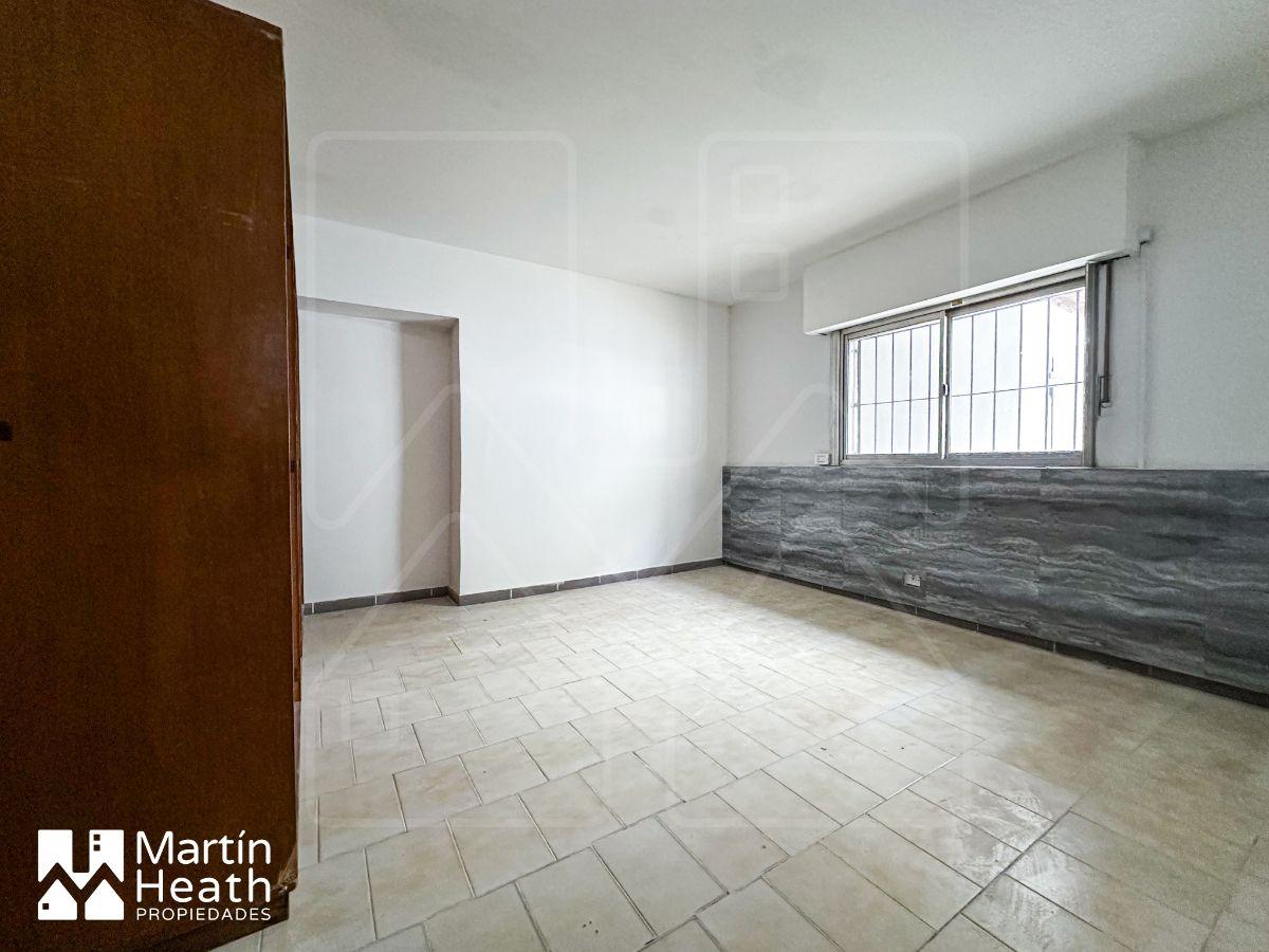 Foto de PH 3amb con patio y gran baulera. 2 baños. NO se abonan expensas, Gas, Aysa ni ABL. (Todo incluido), imagen 5
