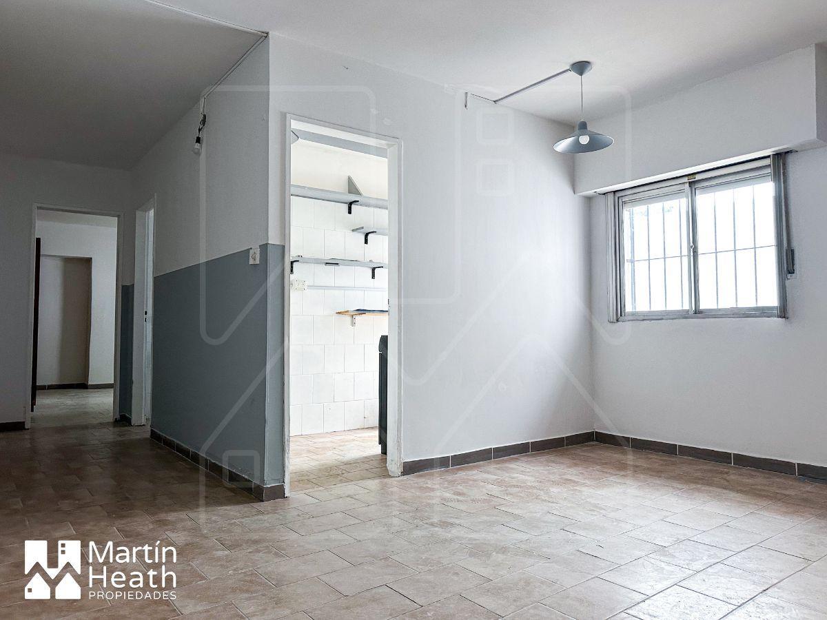 Foto de PH 3amb con patio y gran baulera. 2 baños. NO se abonan expensas, Gas, Aysa ni ABL. (Todo incluido), imagen 1