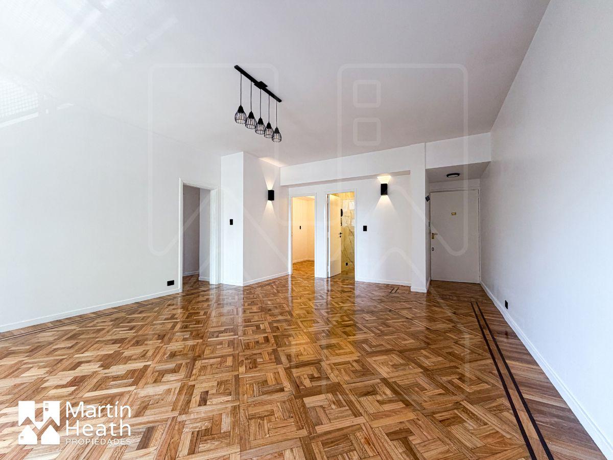 Foto de -ALQUILER- Amplio 4 Amb. actualizado a estrenar. 1er piso por escalera, imagen 1