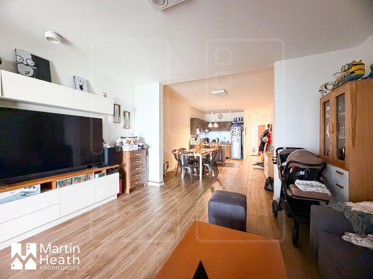 Foto de -VENTA- Gran PH 2amb. con jardin, parrilla y energía de una casa., imagen 2