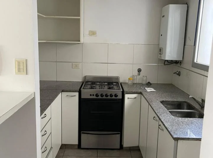 Departamento de 2 ambientes en 44 entre 8 y 9  1