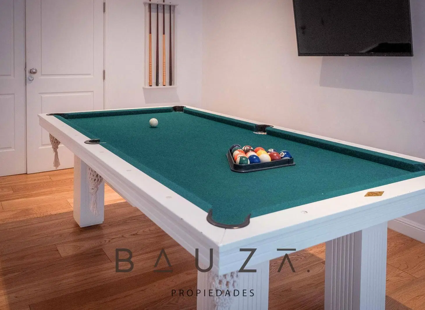 Venta - Departamento 3 amb con cochera   baulera - Zona Guemes 5