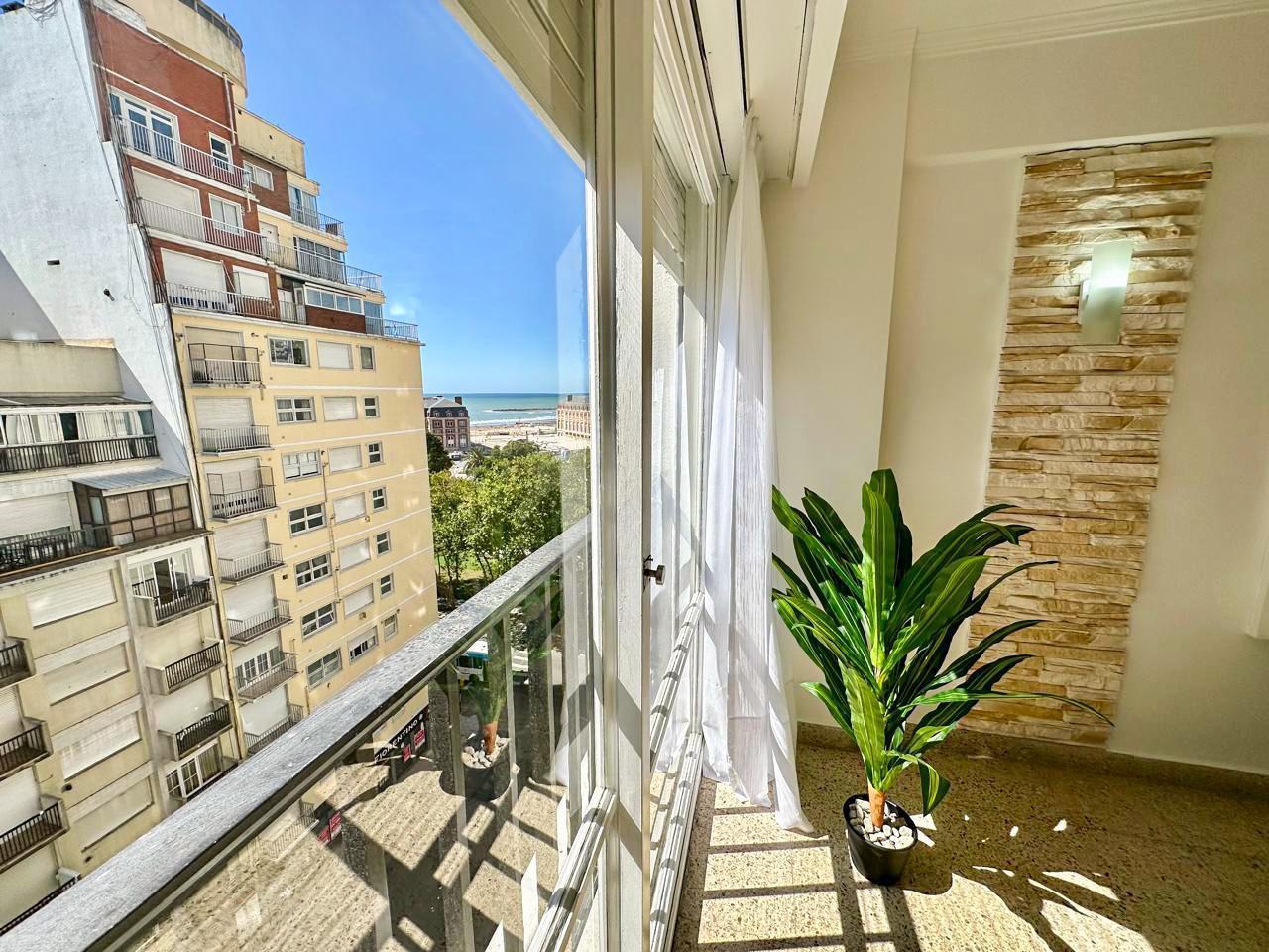 Foto de Venta - Departamento 2 amb con dependencia - Plaza Colon, imagen 2