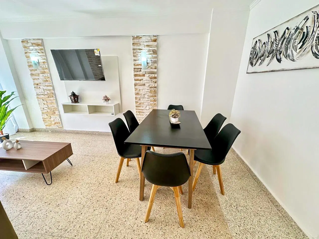 Venta - Departamento 2 amb con dependencia - Plaza Colon 3