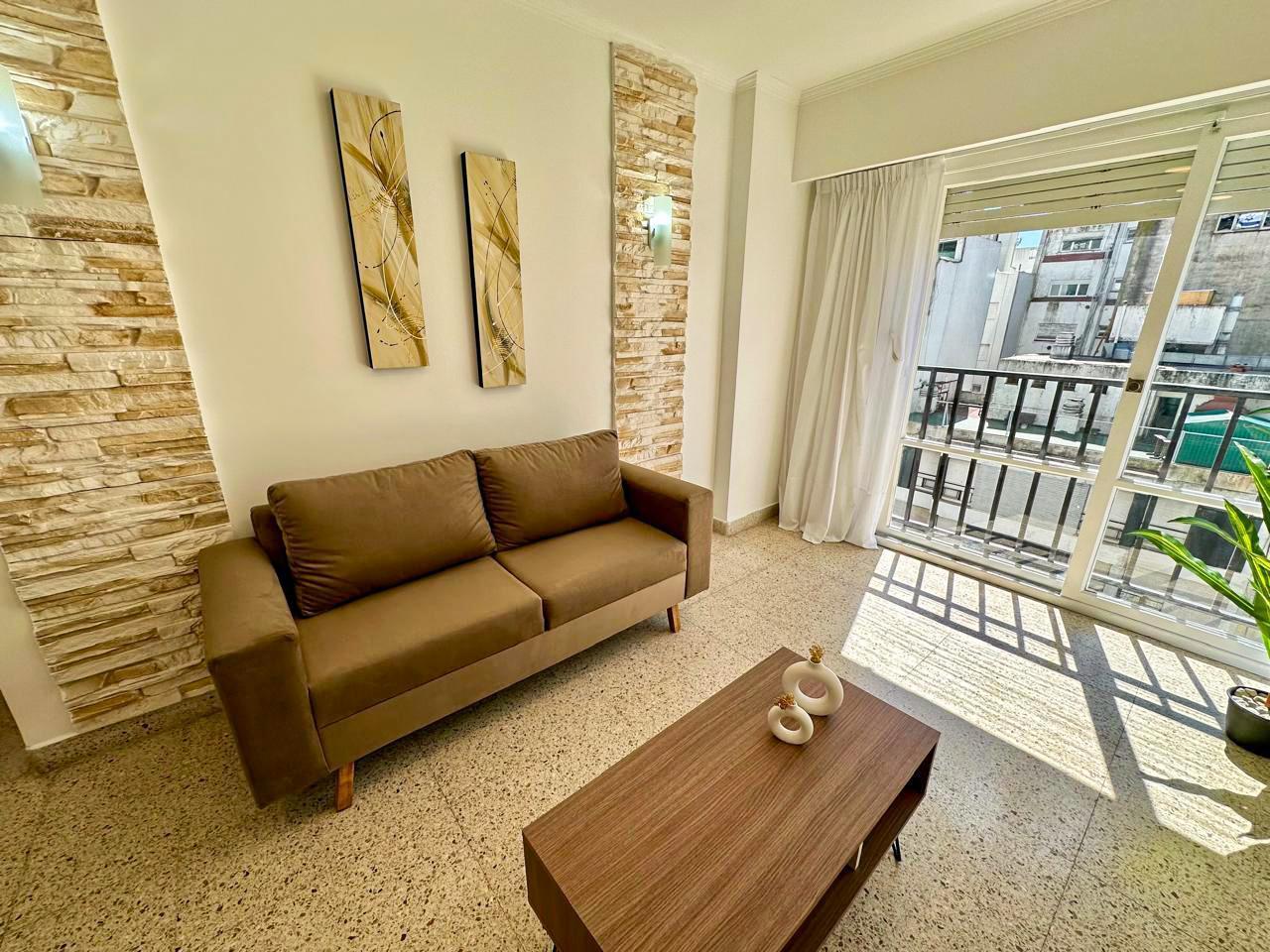 Foto de Venta - Departamento 2 amb con dependencia - Plaza Colon, imagen 5