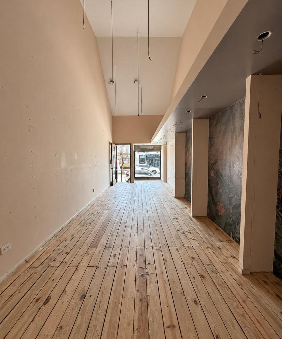 Foto de Venta - Local Comercial - Zona Güemes, imagen 2