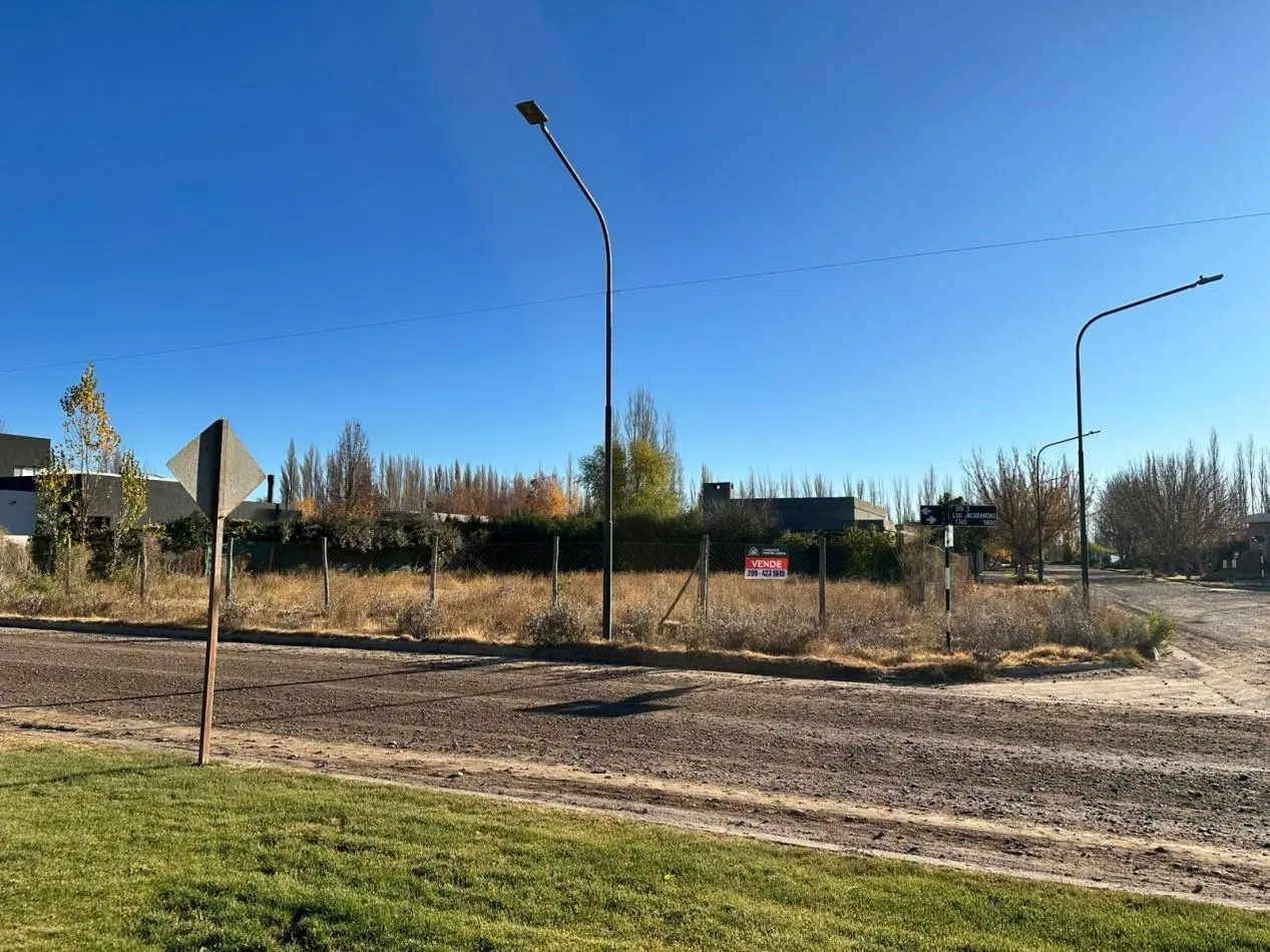 VENTA TERRENO MANZANAR KOSSMAN - CIPOLLETTI 3