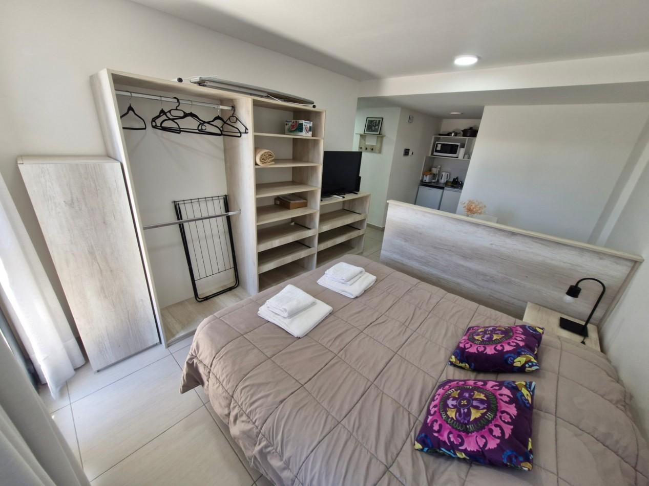 Foto de VENTA | MONOAMBIENTE AMOBLADO CON AMPLIA TERRAZA - CENTRO DE NEUQUEN, imagen 4