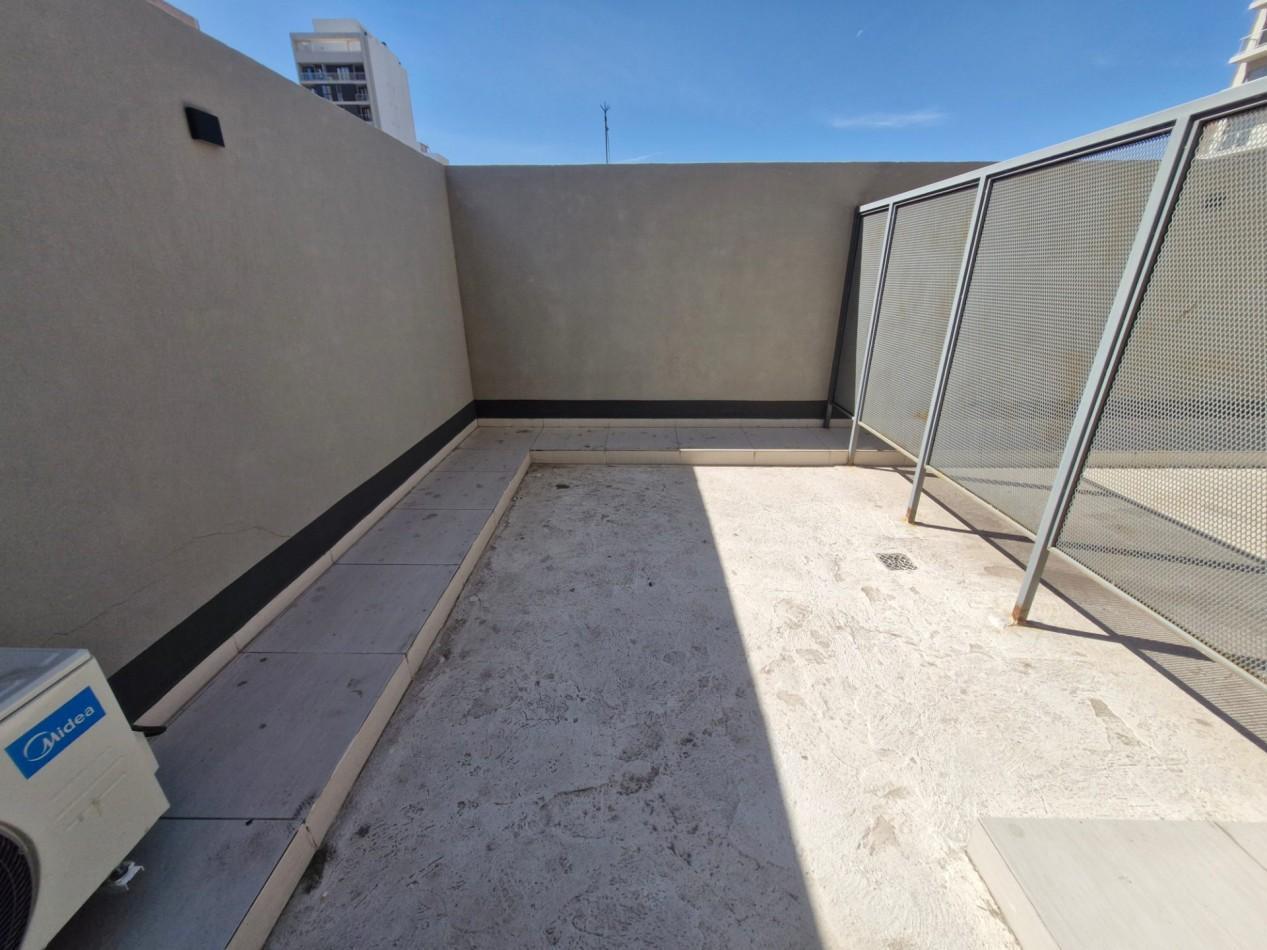Foto de VENTA | MONOAMBIENTE AMOBLADO CON AMPLIA TERRAZA - CENTRO DE NEUQUEN, imagen 3