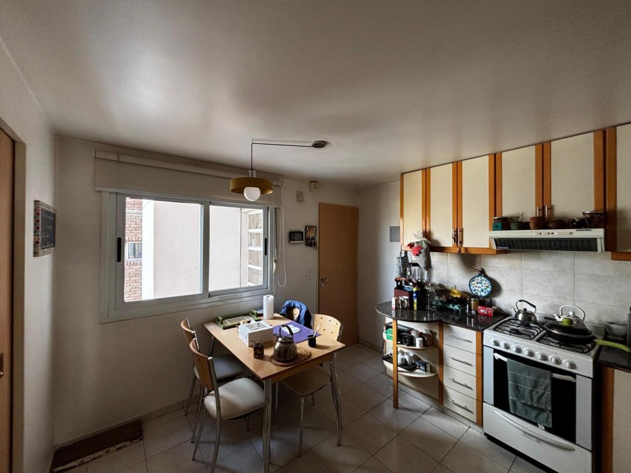 Foto de ALQUILER | DEPARTAMENTO 3 DORM + COCHERA | CALLE BROWN NEUQUEN CAPITAL, imagen 4