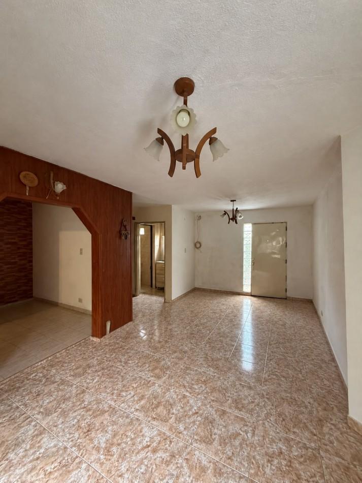 Foto de SE ALQUILA CASA 3 DORMITORIOS - B° PARQUE INDUSTRIAL., imagen 3