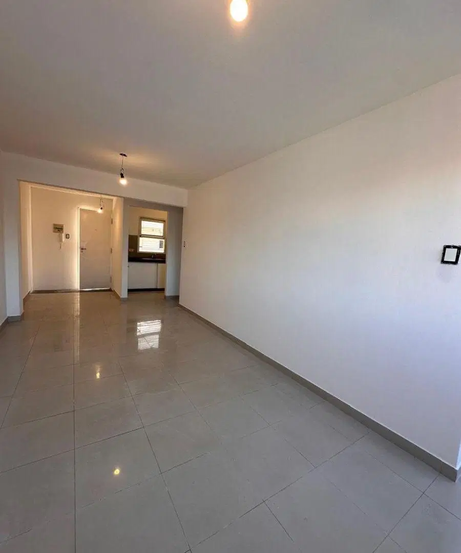 Departamento 2 dorm en segundo piso por escalera 3