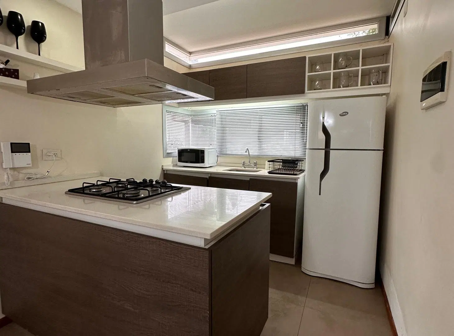 Excelente Duplex a metros de Cno Centenario 4