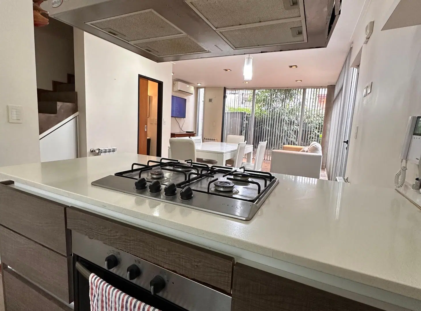 Excelente Duplex a metros de Cno Centenario 1