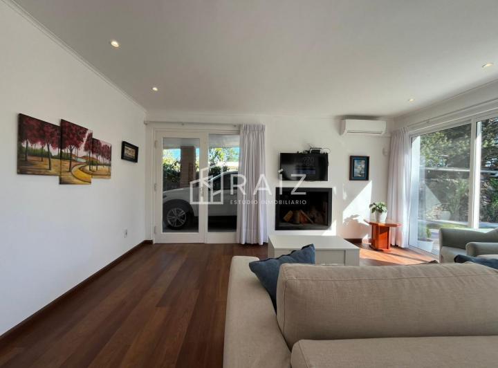 Foto de CASA EN VENTA DE 3 DORMITORIOS Y DEPENDENCIA PISCINA CLIMATIZADA SOLANAS, imagen 5
