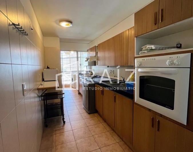 Foto de APARTAMENTO 3 DORMITORIOS Y DEPENDENCIA PRIMERA LINEA MANSA, imagen 2