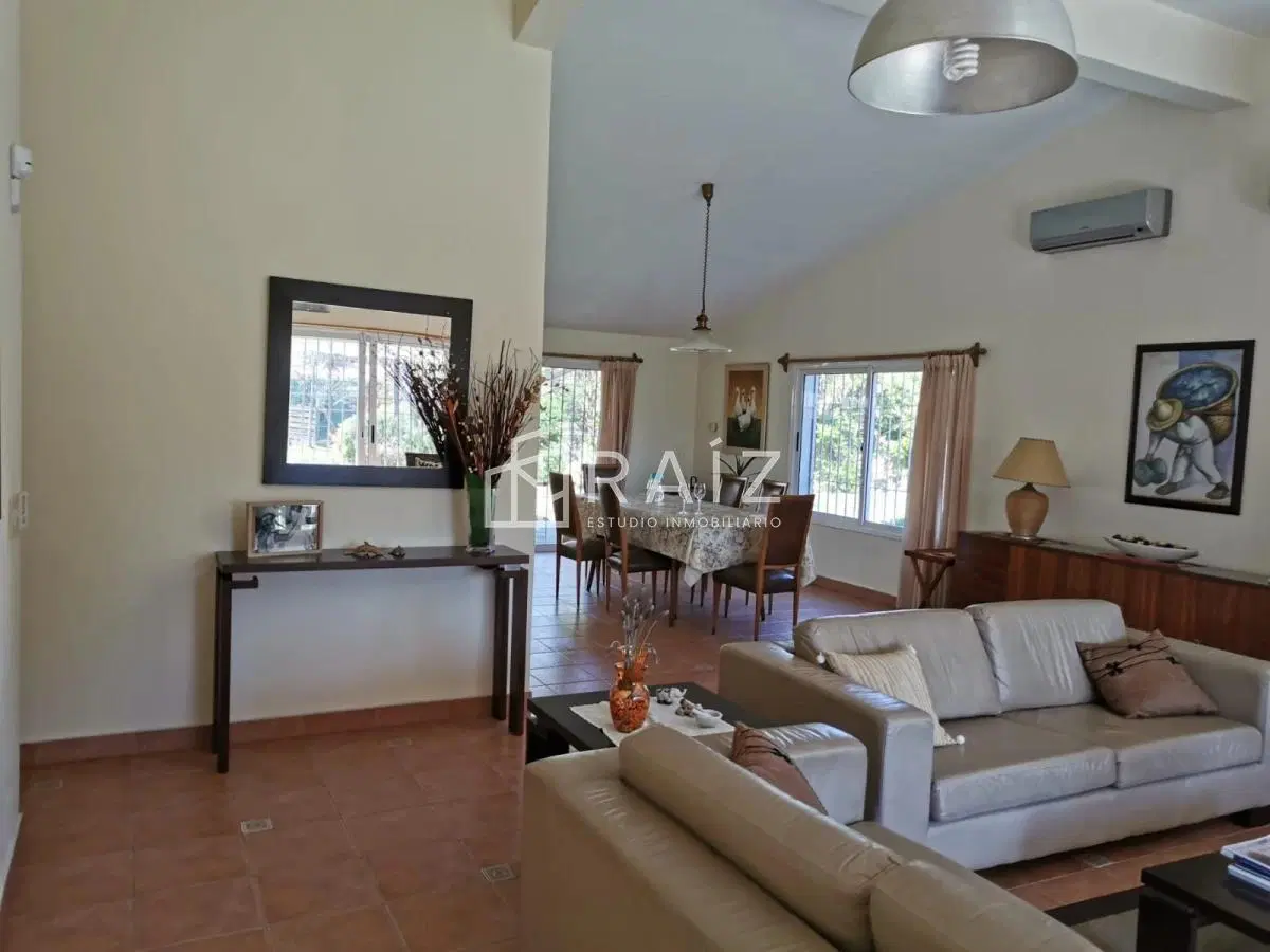 VENTA CASA 4 DORMITORIOS PLAYA MANSA 2
