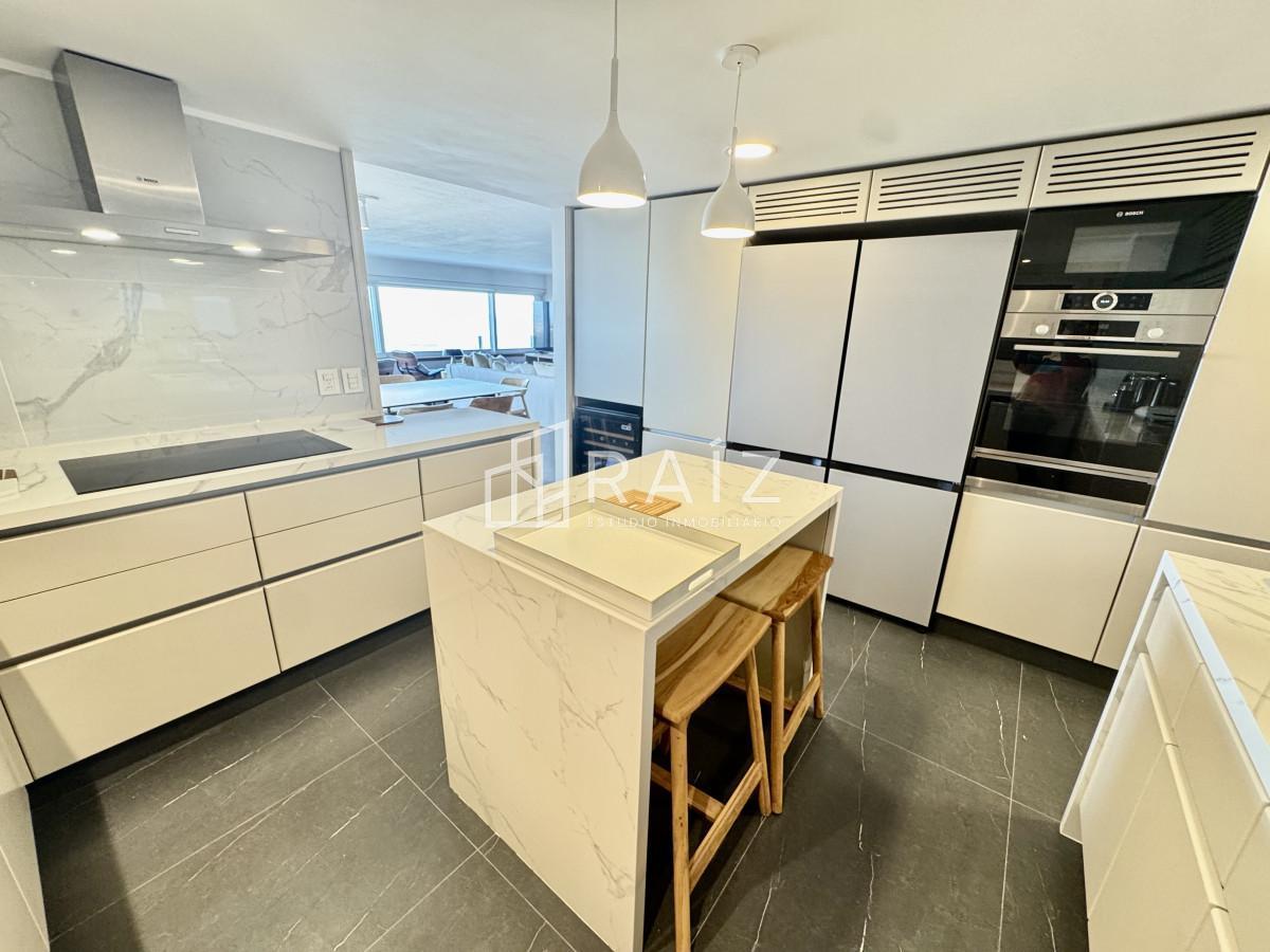 Foto de APARTAMENTO 3 DORMITORIOS + DEPENDENCIA ALQUILER TEMPORADA PLAYA BRAVA, imagen 5