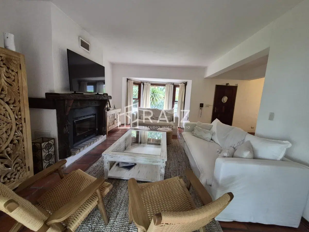 CASA EN ALQUILER 4 DORMITORIOS EN PUNTA DEL ESTE 2