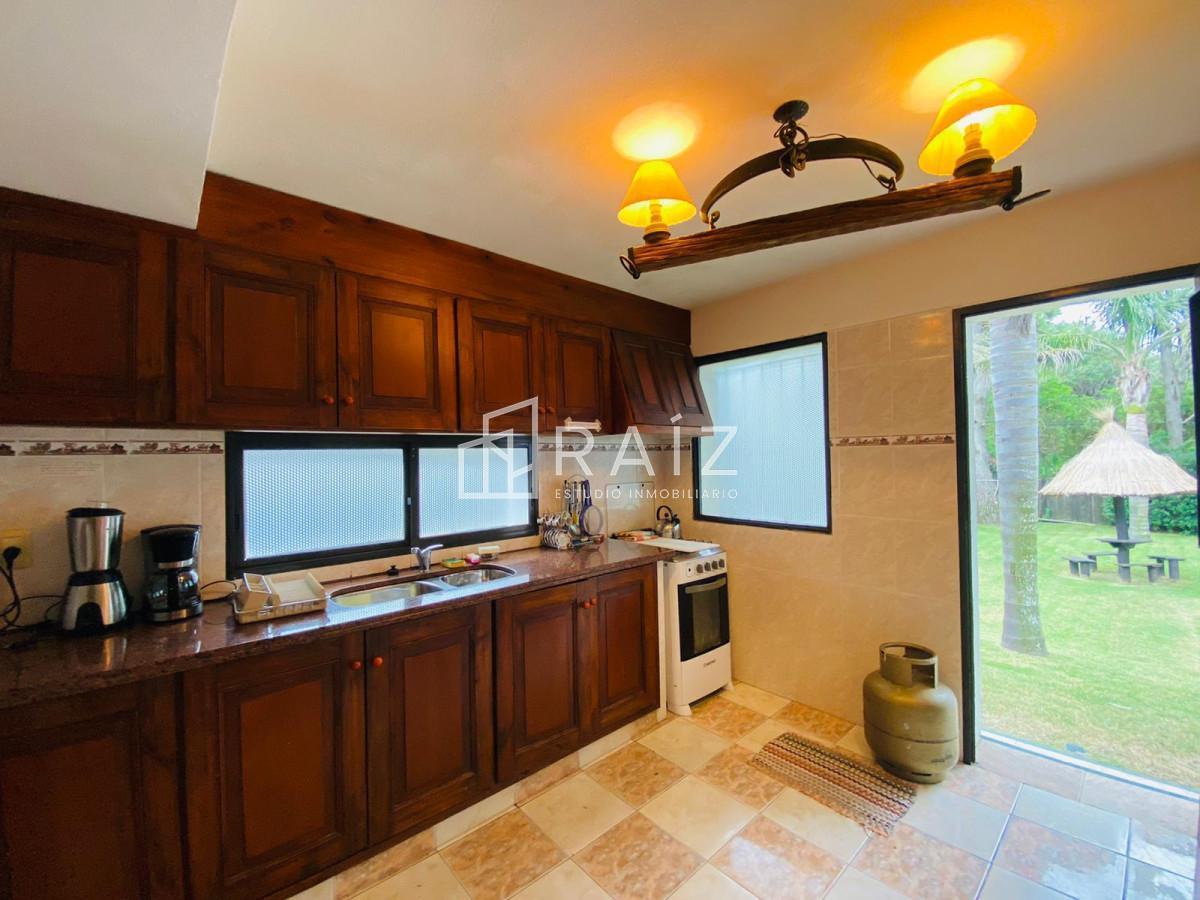 Foto de CASA DE 3 DORMITORIOS CON PISCINA EN ALQUILER EN SOLANAS, imagen 3