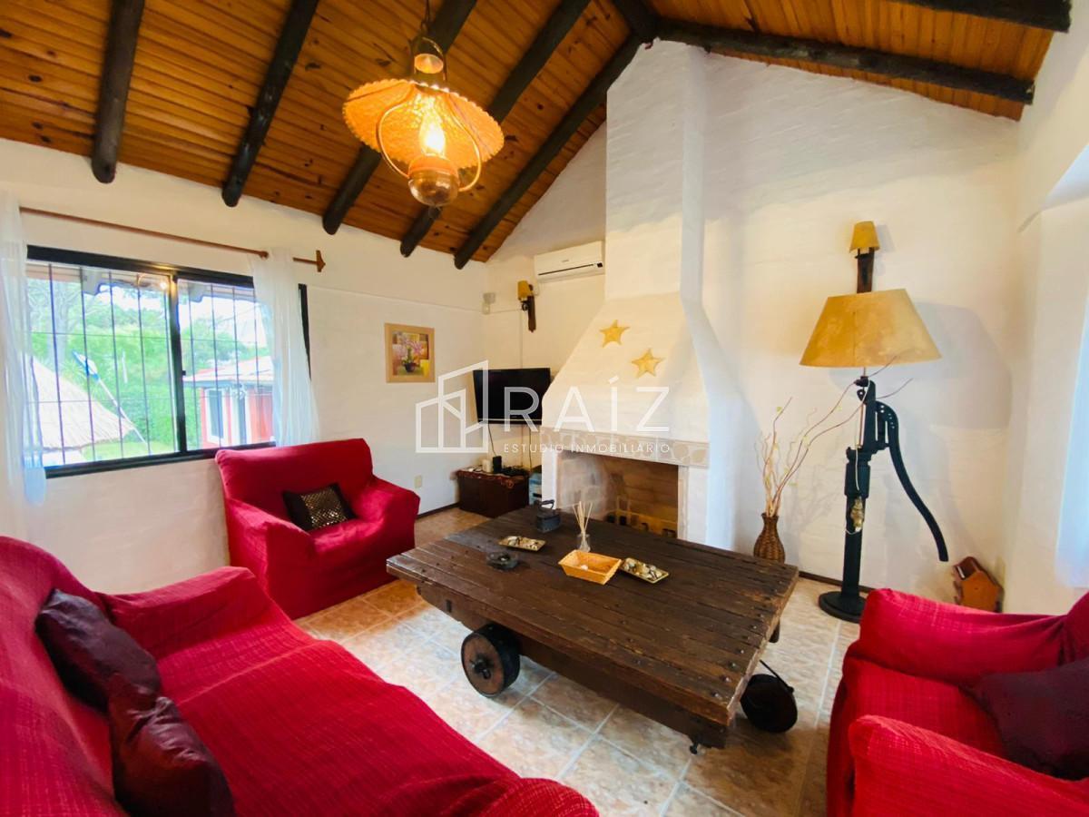 Foto de CASA DE 3 DORMITORIOS CON PISCINA EN ALQUILER EN SOLANAS, imagen 2