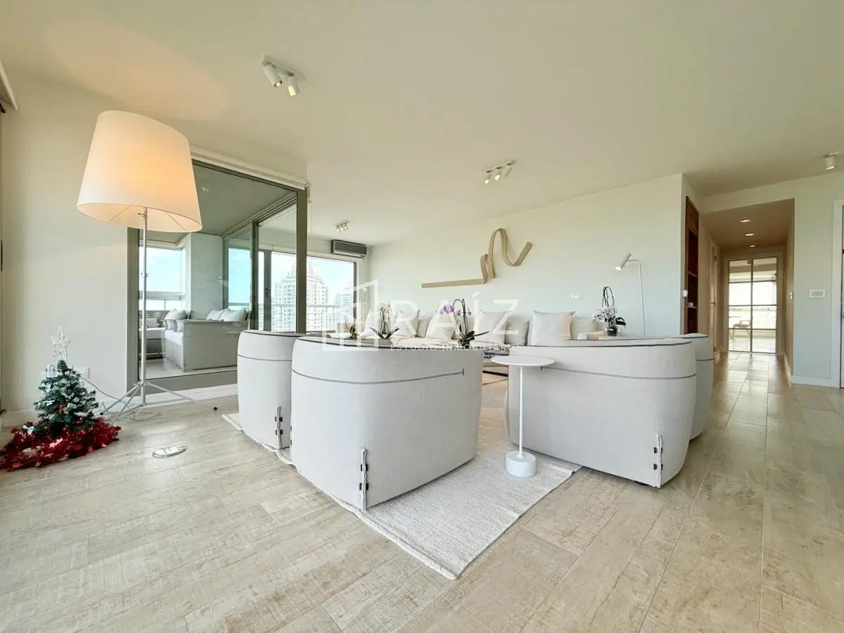 Venta apartamento Penthouse 3 dormitorios playa brava 2