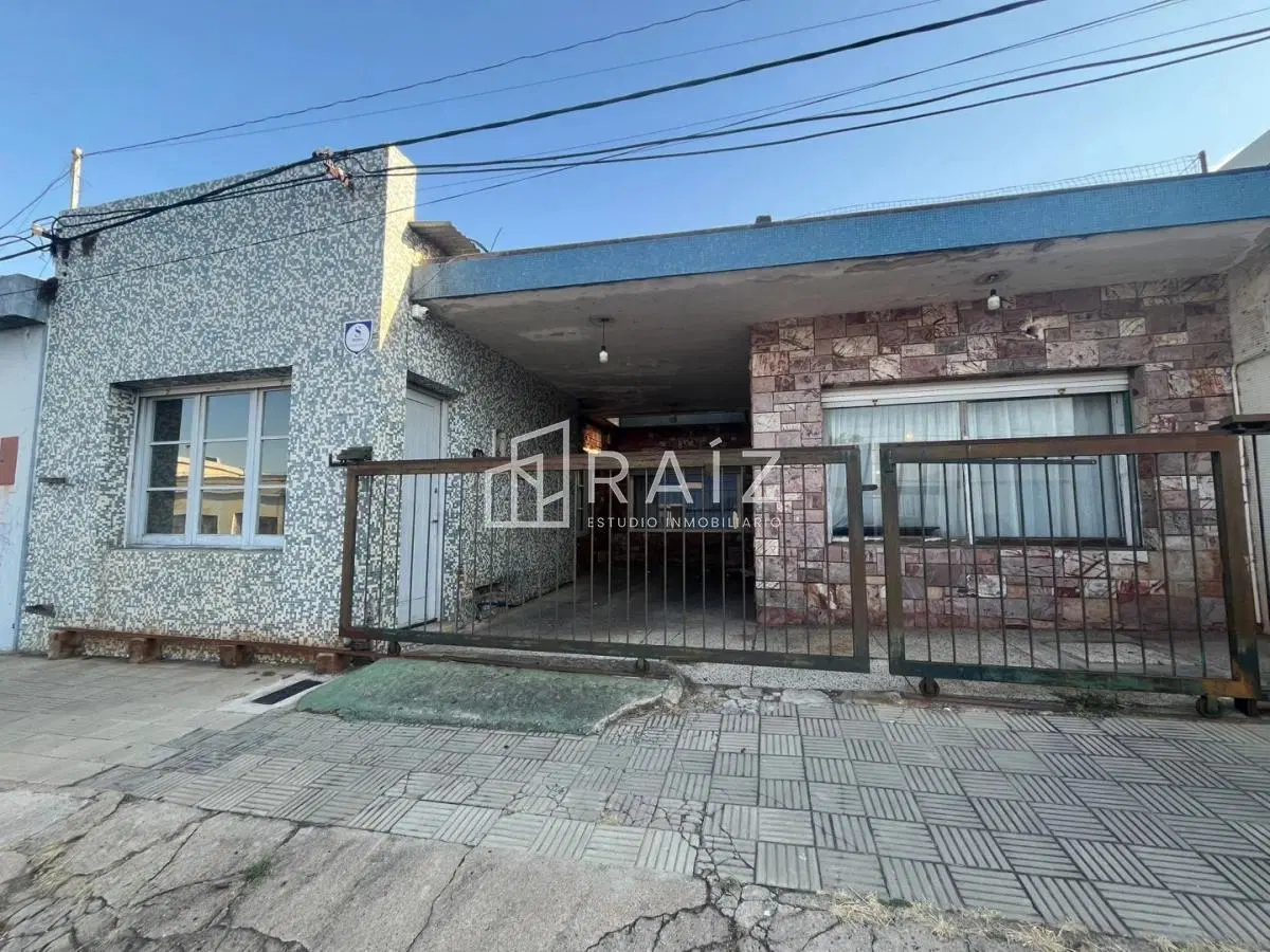 VENTA 2 CASAS MISMO PADRON SAN CARLOS 1