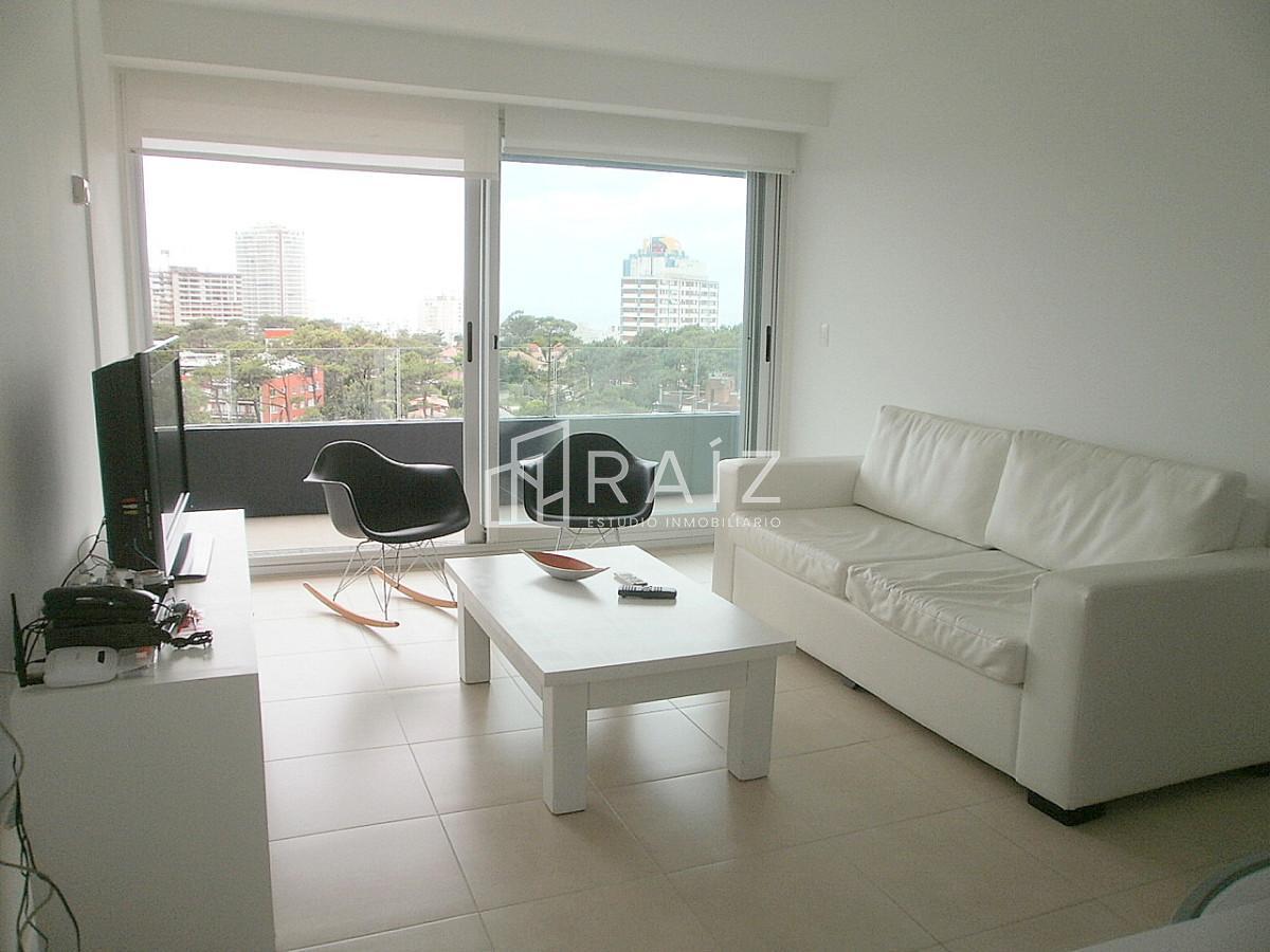 Foto de Alquiler temporario de apartamento de 3 dormitorios en zona Enjoy, imagen 1